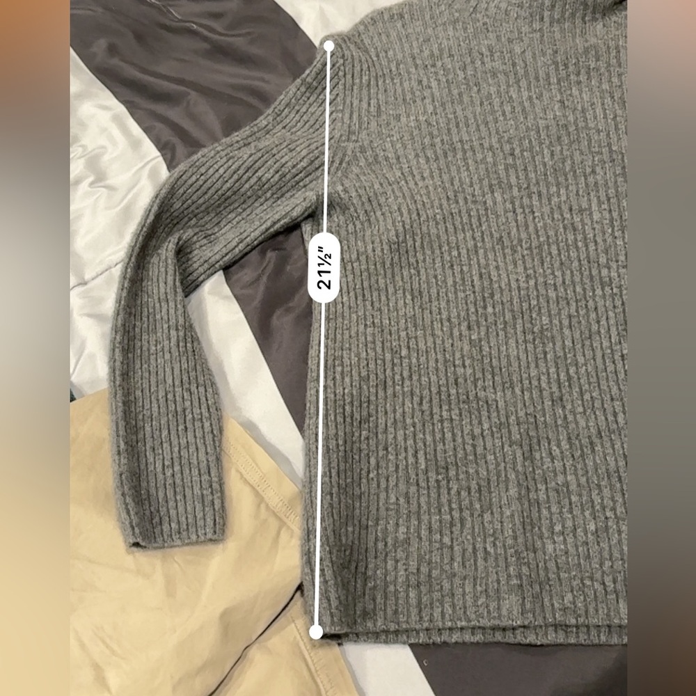 Gray Ribbed Turtleneck Sweater - Picture 5 of 5